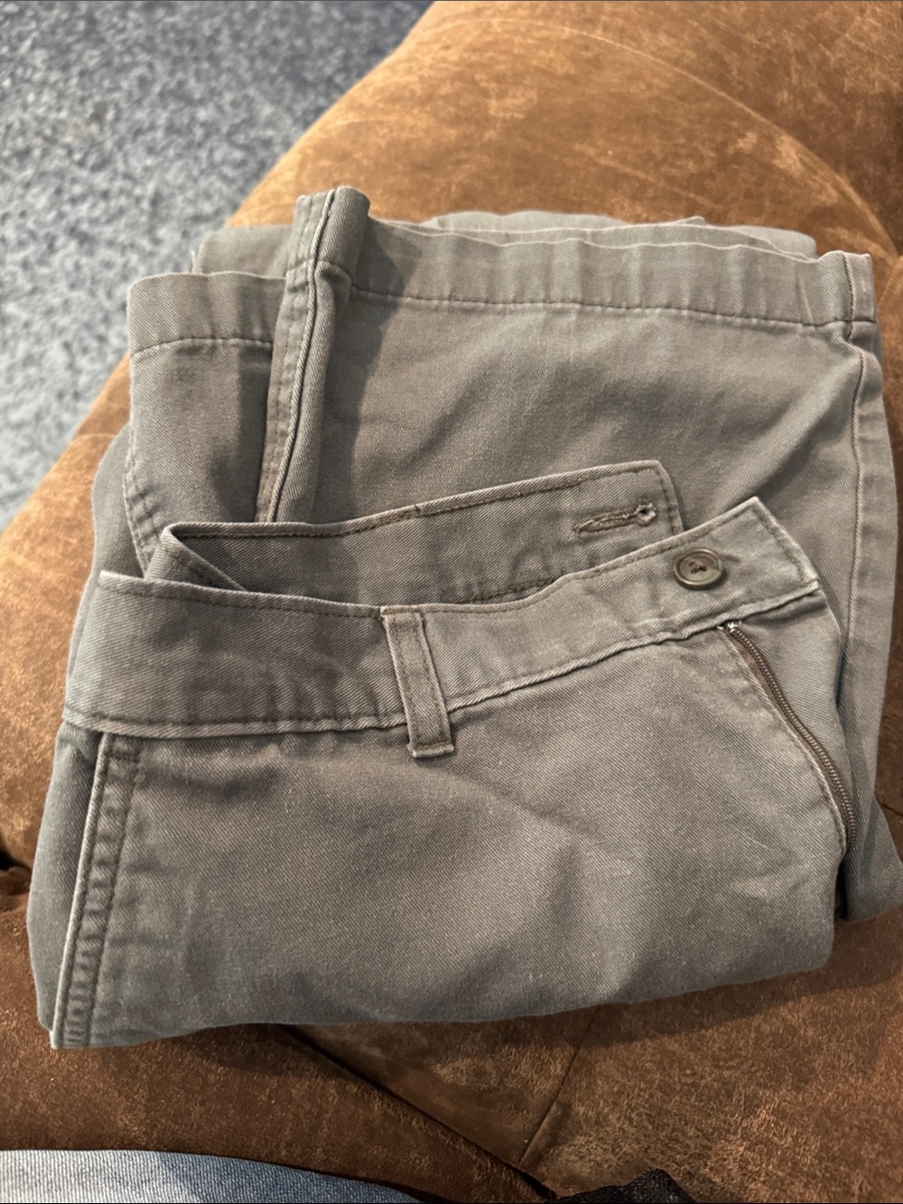 David Taylor Men's Chino Pants in Greenish-Gray